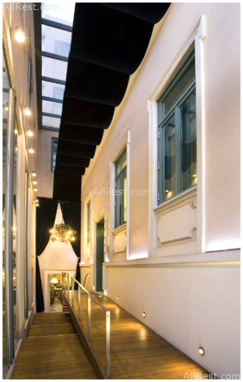 Eridanus Hotel 12